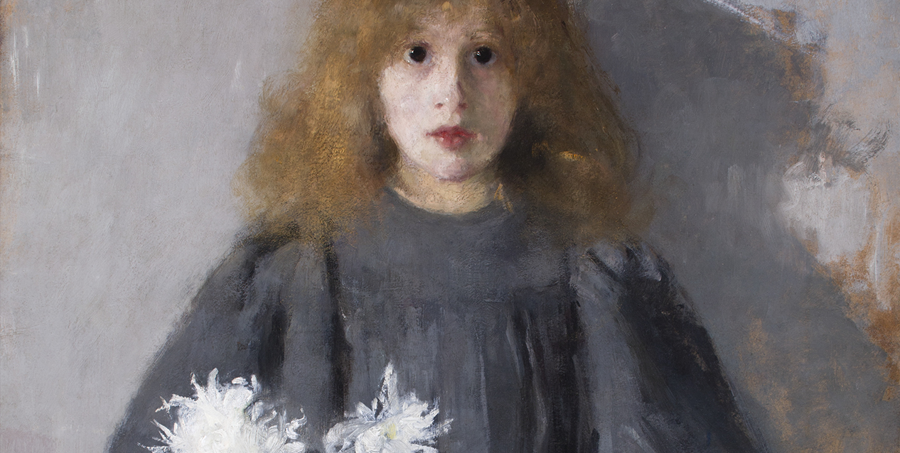 Portret malarski młodej dziewczynki o jasnobrązowych włosach, w ciemnej, luźnej sukience, trzymającej biały bukiet kwiatów na stonowanym szaro-brązowym tle.