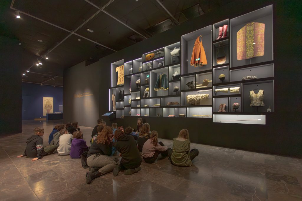 Muzeum, Ludzie, Przyszłość: wdrożenie misji